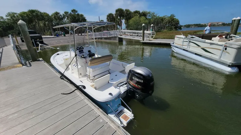 Slide: The Image of NauticStar 2140 Sport 2020 - 63