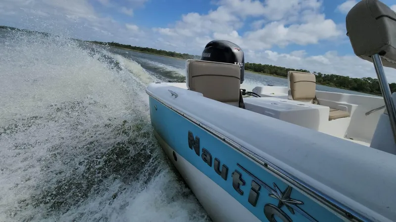 Slide: The Image of NauticStar 2140 Sport 2020 - 71