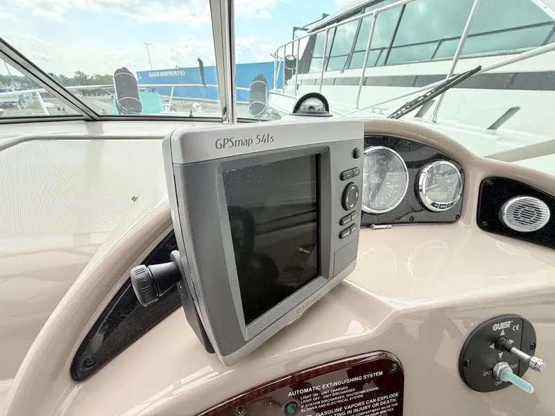 Slide: The Image of Sea Ray 260 SUNDANCER 2008 - 9