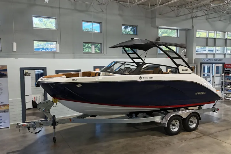 Slide: The Image of Yamaha 222SD 2026 - 2