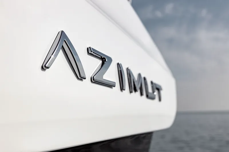 Slide: The Image of Azimut Fly 53 2026 - 15