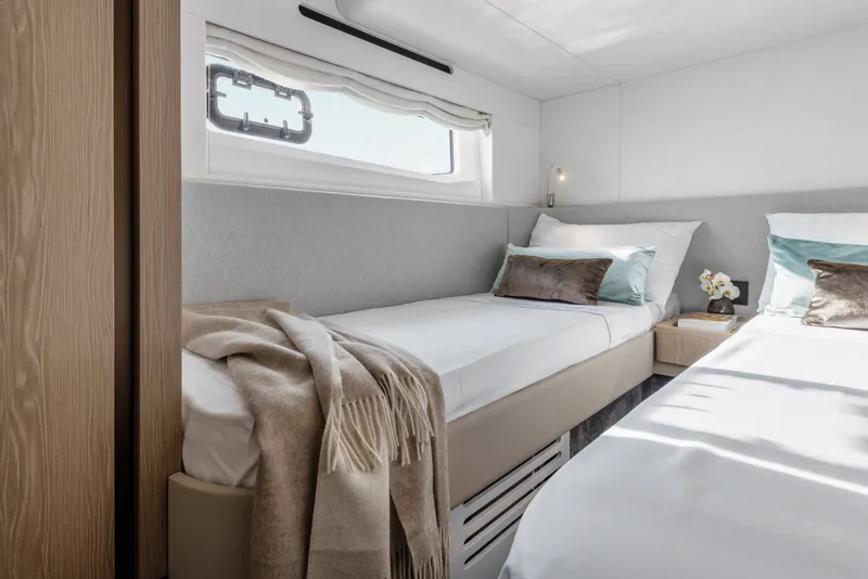 Slide: The Image of Azimut Fly 53 2026 - 28