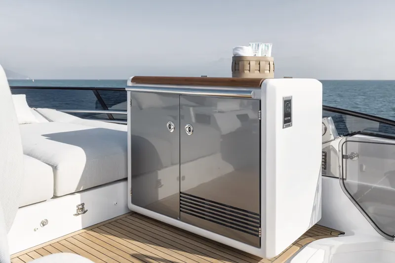 Slide: The Image of Azimut Fly 53 2026 - 3