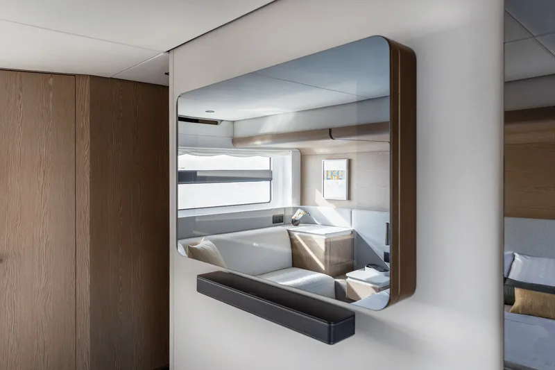 Slide: The Image of Azimut Fly 53 2026 - 32