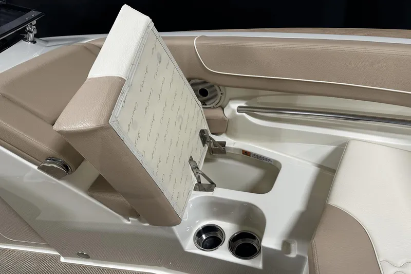 Slide: The Image of Chris-Craft Launch 25 GT 2024 - 104