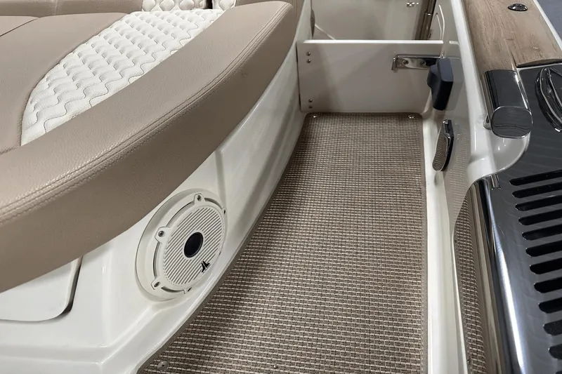 Slide: The Image of Chris-Craft Launch 25 GT 2024 - 32