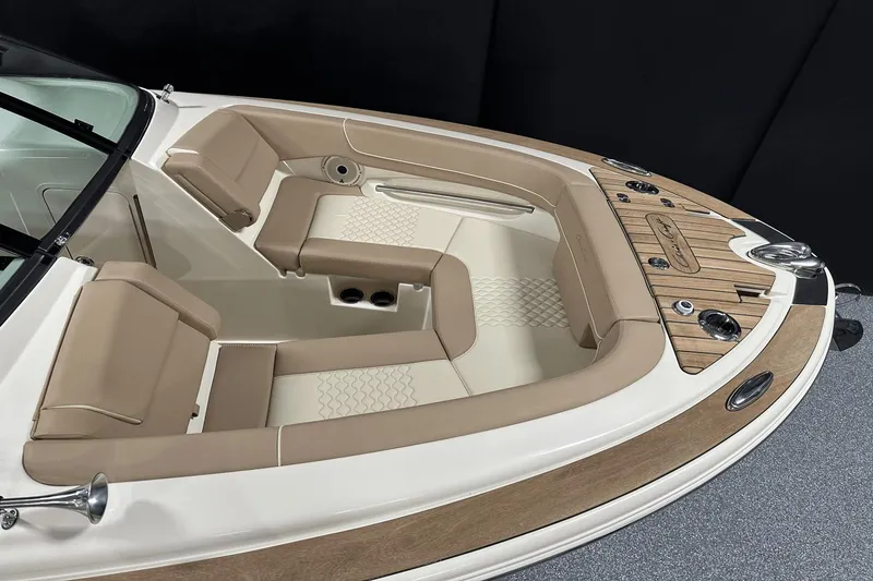 Slide: The Image of Chris-Craft Launch 25 GT 2024 - 5