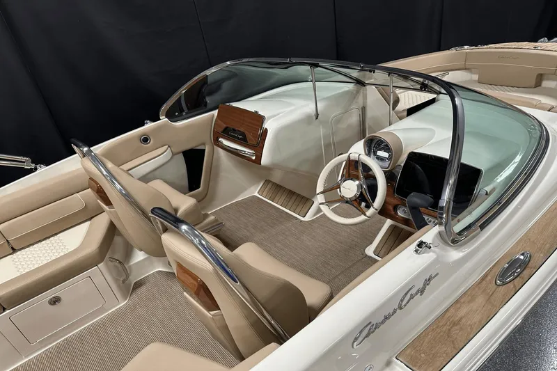 Slide: The Image of Chris-Craft Launch 25 GT 2024 - 7
