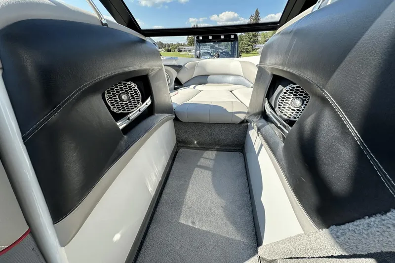 Slide: The Image of Malibu Wakesetter Lsv 247 2013 - 13