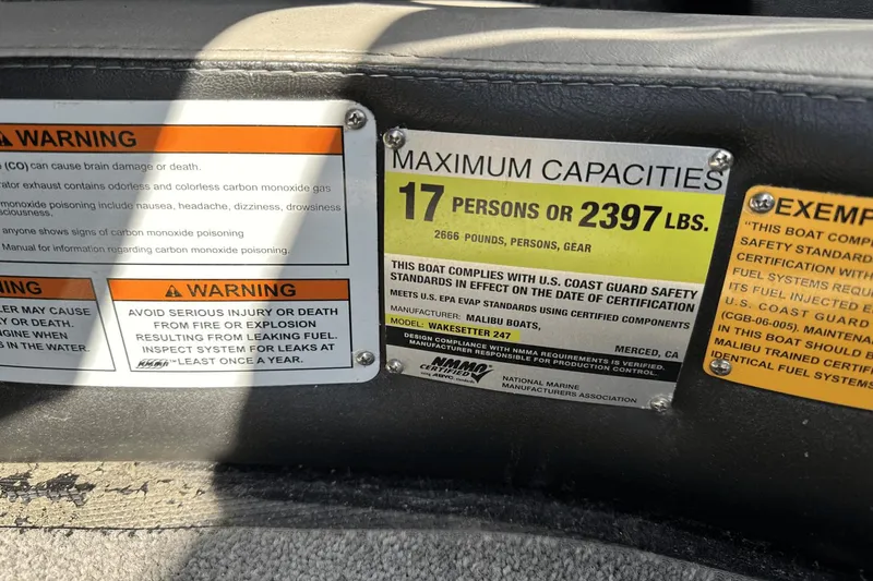 Slide: The Image of Malibu Wakesetter Lsv 247 2013 - 18