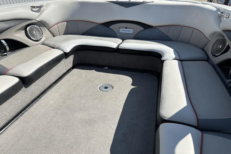 Slide: The Image of Malibu Wakesetter Lsv 247 2013 - 19