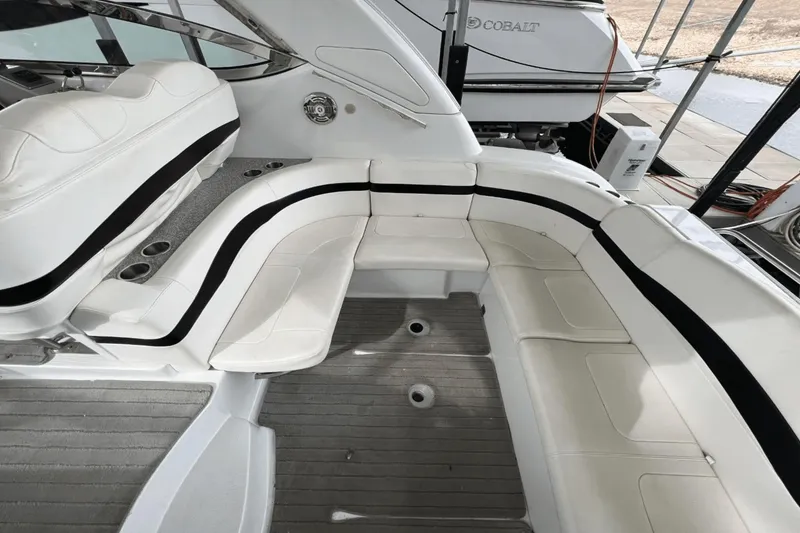 Slide: The Image of Formula 37 PC 2009 - 4