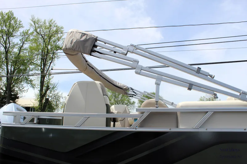 The Image of Tahoe Sport 85 Center Console Fish 2023 - 0