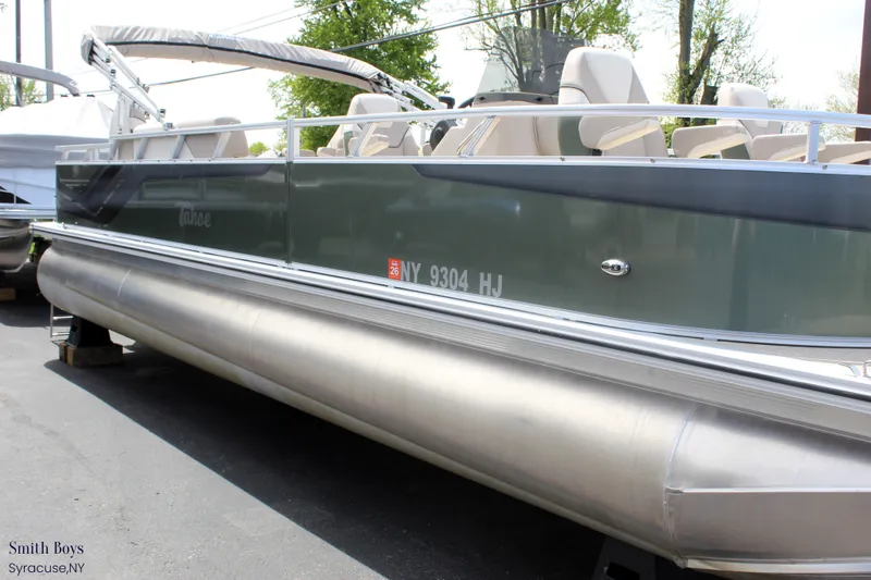 Slide: The Image of Tahoe Sport 85 Center Console Fish 2023 - 6