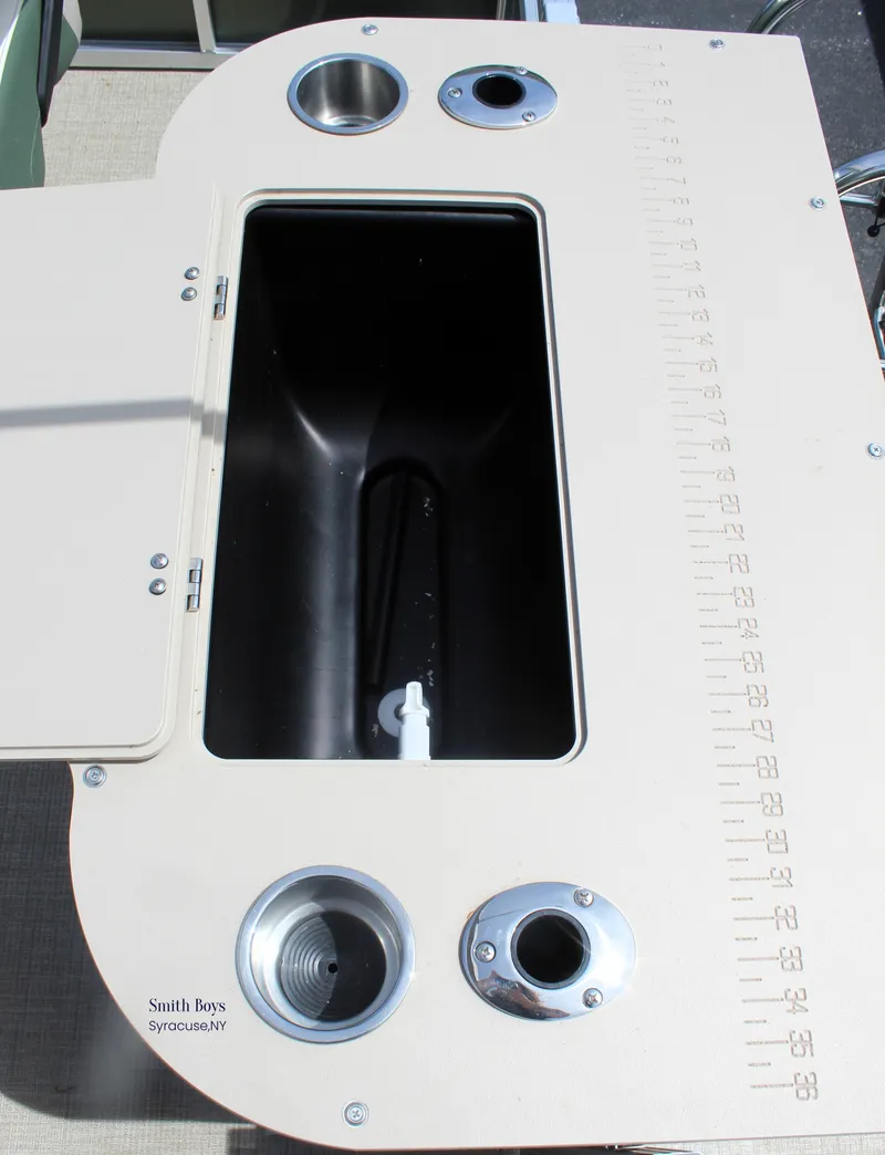 Slide: The Image of Tahoe Sport 85 Center Console Fish 2023 - 23