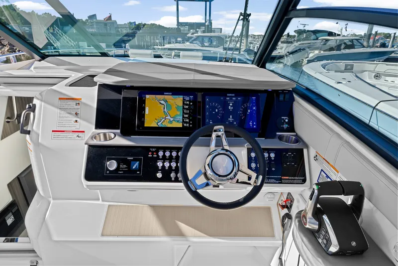 Slide: The Image of Sea Ray Sundancer 320 Outboard 2026 - 20