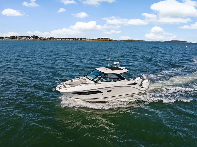 Slide: The Image of Sea Ray Sundancer 320 Outboard 2026 - 3