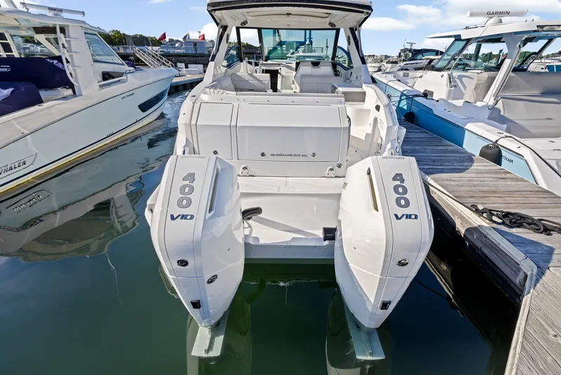 Slide: The Image of Sea Ray Sundancer 320 Outboard 2026 - 5