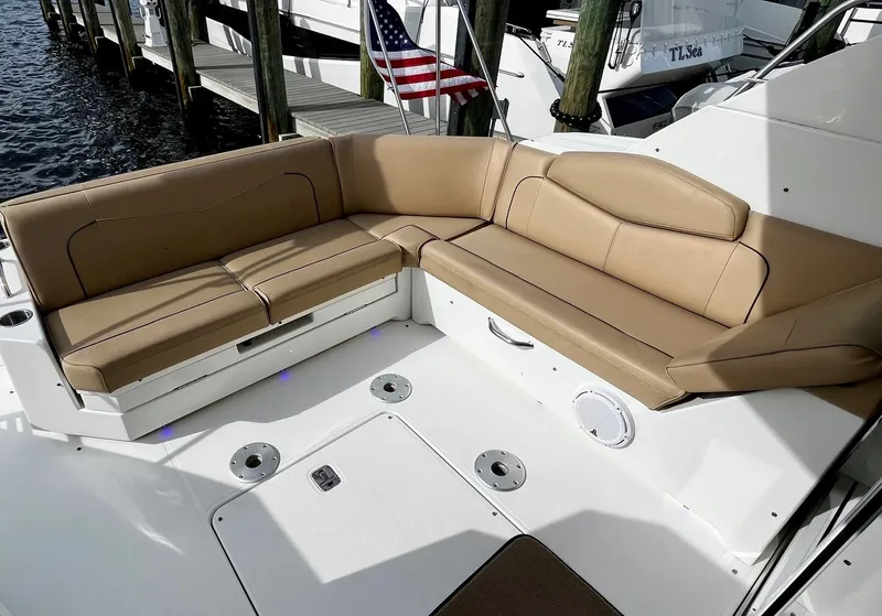 Slide: The Image of Cruisers 41 CANTIUS 2015 - 31