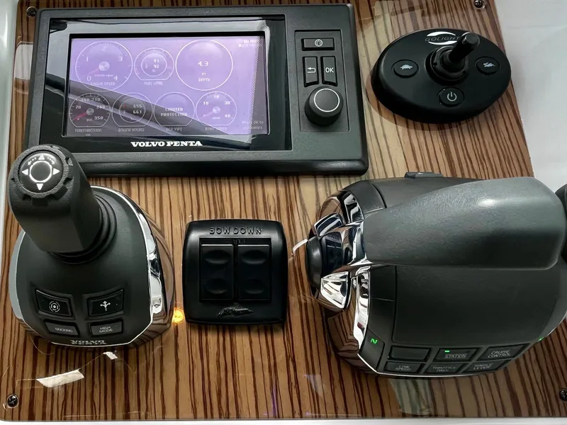 Slide: The Image of Cruisers 41 CANTIUS 2015 - 33