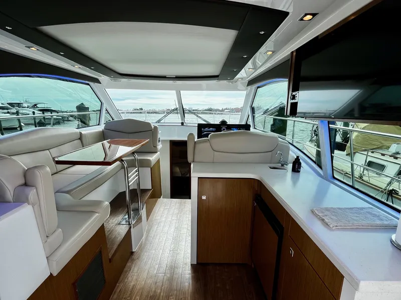 Slide: The Image of Cruisers Yachts 41 CANTIUS 2015 - 13