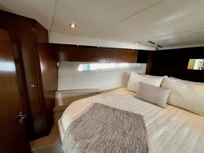 Slide: The Image of Cruisers Yachts 41 CANTIUS 2015 - 21