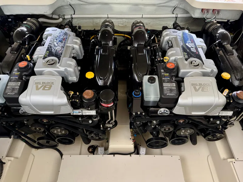 Slide: The Image of Chris-Craft Launch 35 GT 2024 - 54