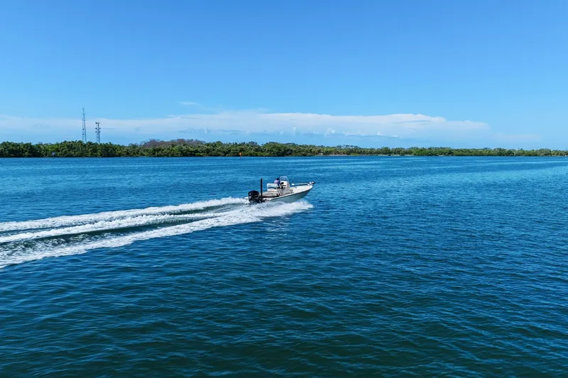 Slide: The Image of Maverick 2200 TRS 2021 - 1