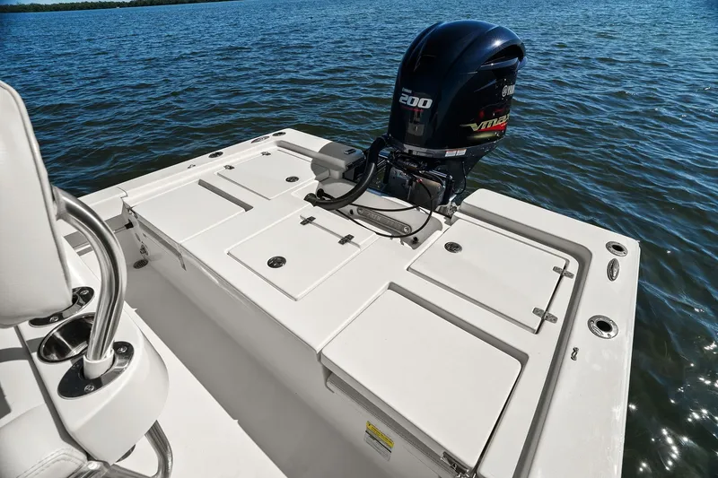 Slide: The Image of Maverick 2200 TRS 2021 - 18