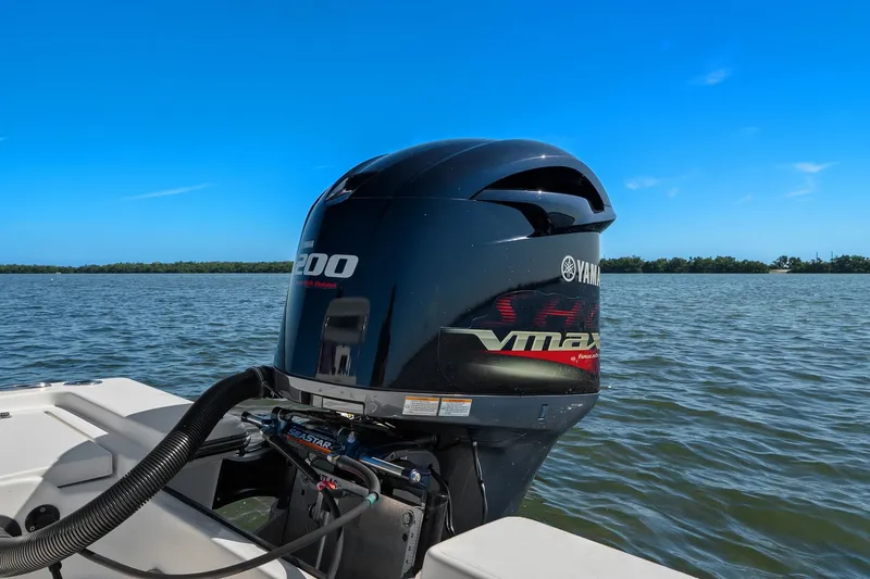 Slide: The Image of Maverick 2200 TRS 2021 - 19