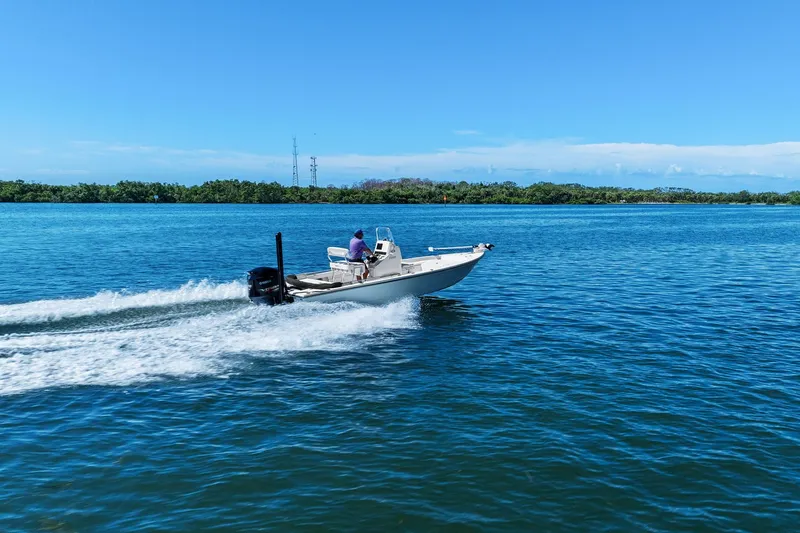 Slide: The Image of Maverick 2200 TRS 2021 - 2