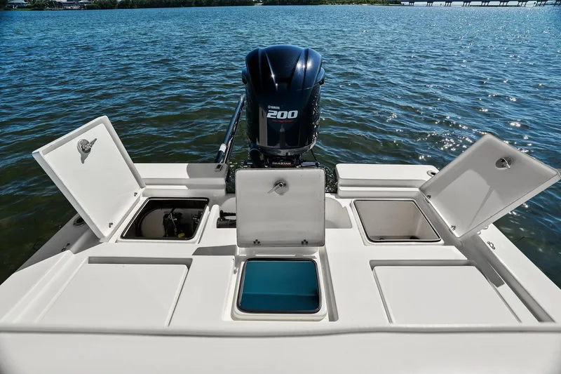 Slide: The Image of Maverick 2200 TRS 2021 - 21