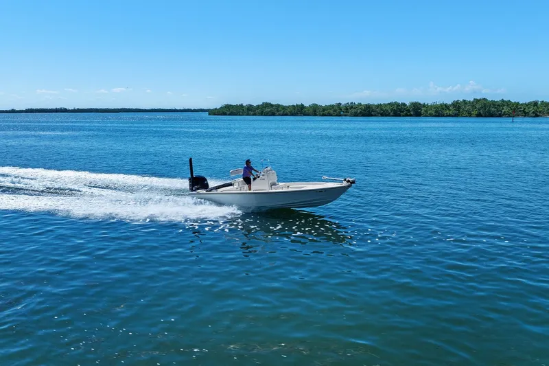 Slide: The Image of Maverick 2200 TRS 2021 - 3