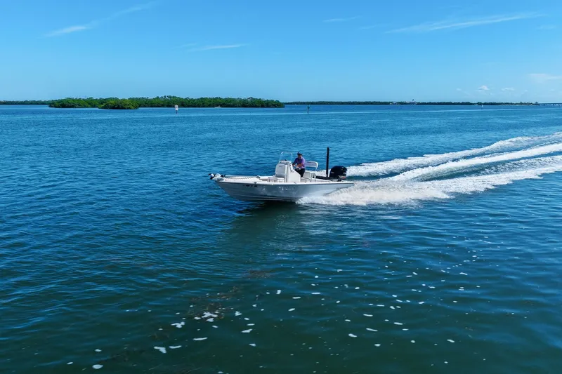 Slide: The Image of Maverick 2200 TRS 2021 - 4