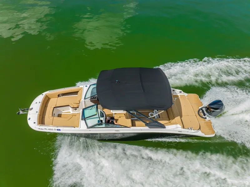 Slide: The Image of Sea Ray 270 SDX OB 2022 - 12