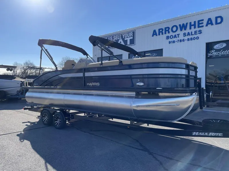 Slide: The Image of 2023 Harris Sunliner 250 pontoon boat at Arrowhead Boat Sales dealership. - 30