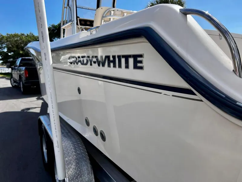 Slide: The Image of 2005 Grady-White 257 Advance boat on trailer, side view. - 9