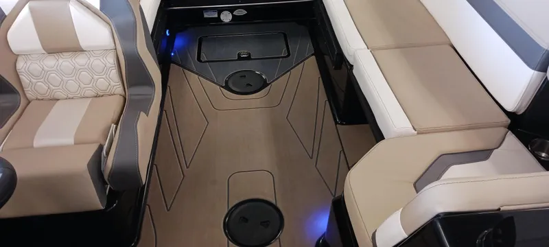 Slide: The Image of Heyday Wake Boats H22 2023 - 51