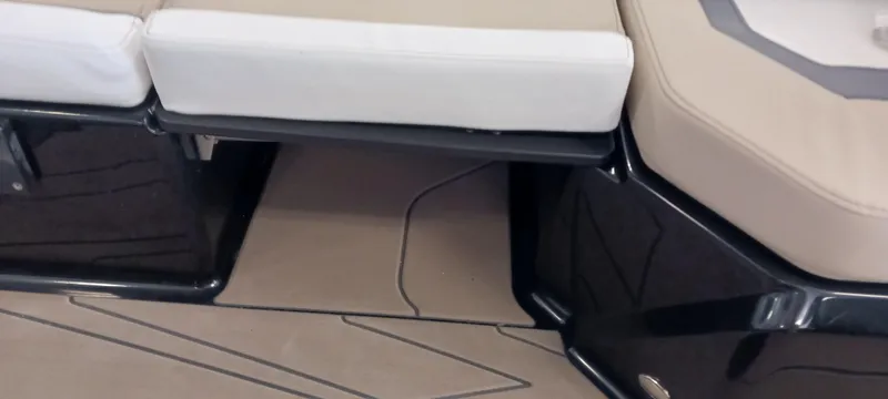 Slide: The Image of Heyday Wake Boats H22 2023 - 55