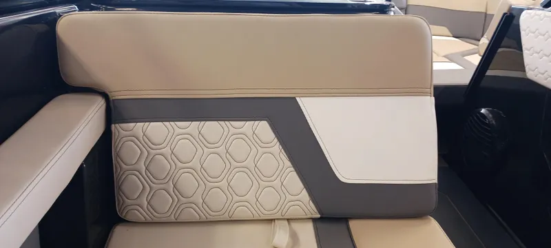 Slide: The Image of Heyday Wake Boats H22 2023 - 58