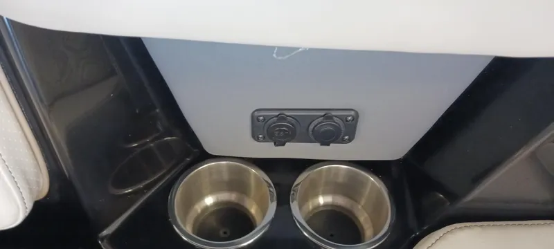 Slide: The Image of Heyday Wake Boats H22 2023 - 59