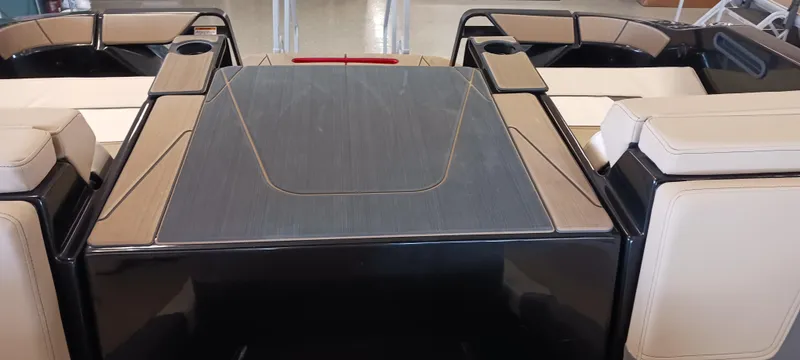 Slide: The Image of Heyday Wake Boats H22 2023 - 65