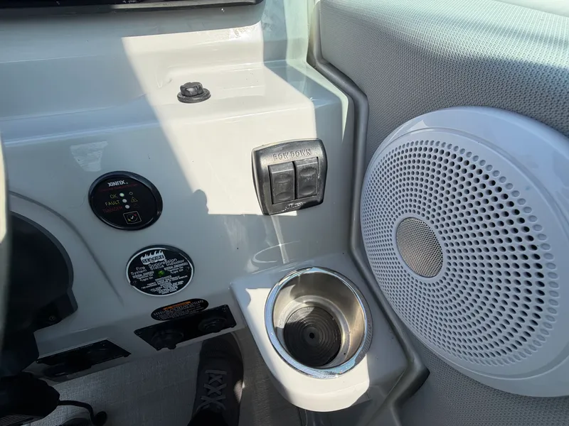 Slide: The Image of Regal 26 XO 2024 - 28