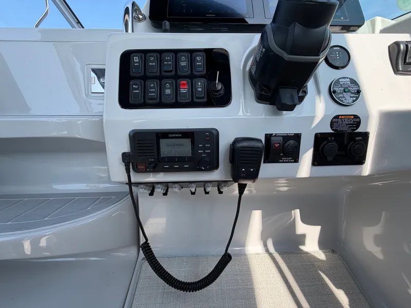 Slide: The Image of Regal 26 XO 2024 - 30