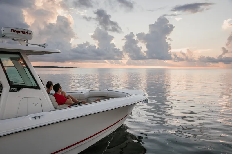 Slide: The Image of Boston Whaler 280 Outrage 2026 - 17