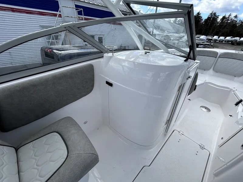 Slide: The Image of Sea Fox 226 TRAVELER 2023 - 11