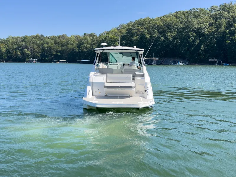 Slide: The Image of Sea Ray Sundancer 320 2026 - 7