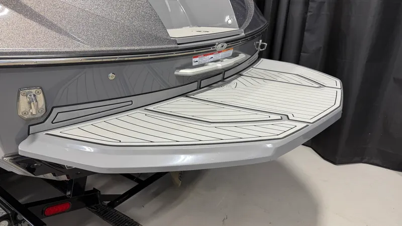Slide: The Image of Nautique G23 2019 - 8