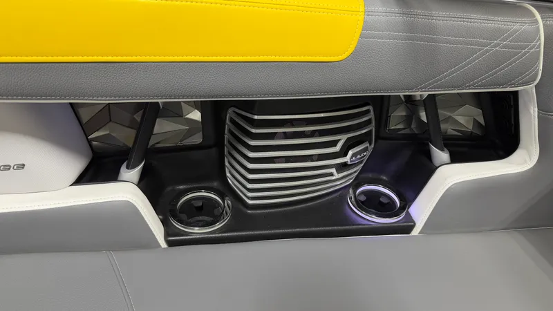 Slide: The Image of Nautique G23 2019 - 24