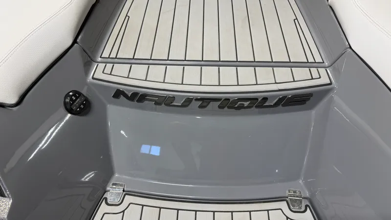 Slide: The Image of Nautique G23 2019 - 12